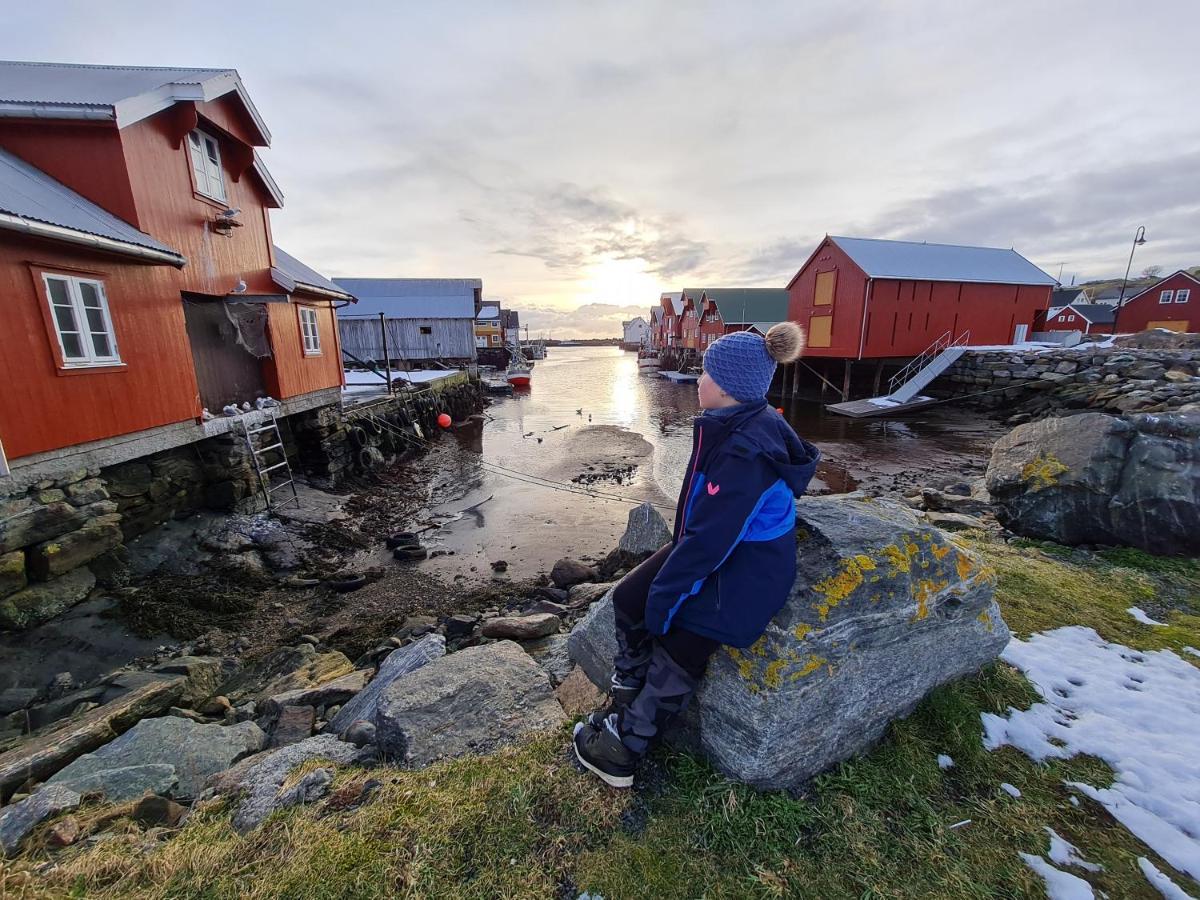 Villa Rorbu Ved Sjoen Bud Esterno foto